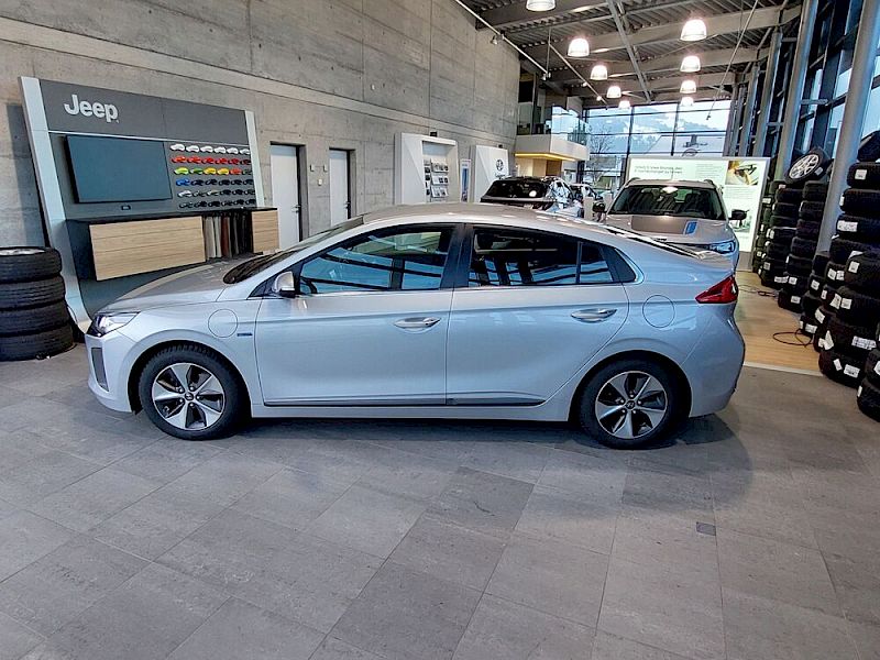 Hyundai Ioniq Style 1,6 GDi PHEV AT