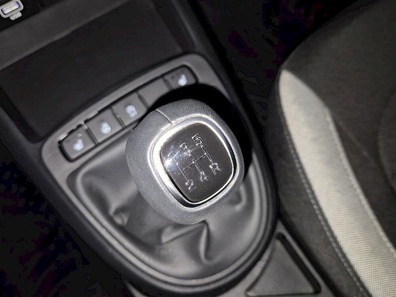 Hyundai i10 i Line Plus 1,0 MT