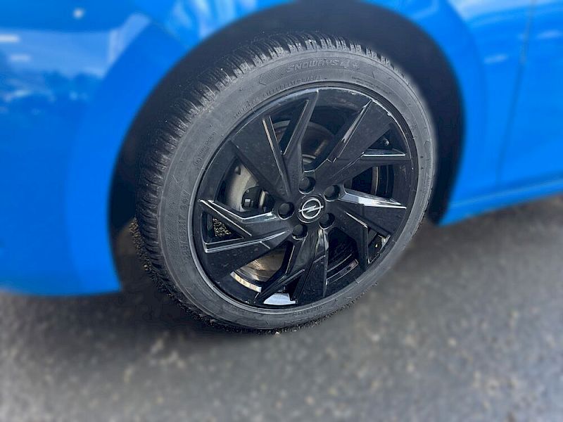 Opel Astra 1.2 GS AT8 *Winterreifen*