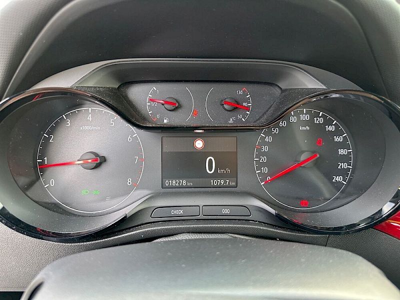 Opel Crossland 1,2 Turbo GS-Line / 8-fach bereift