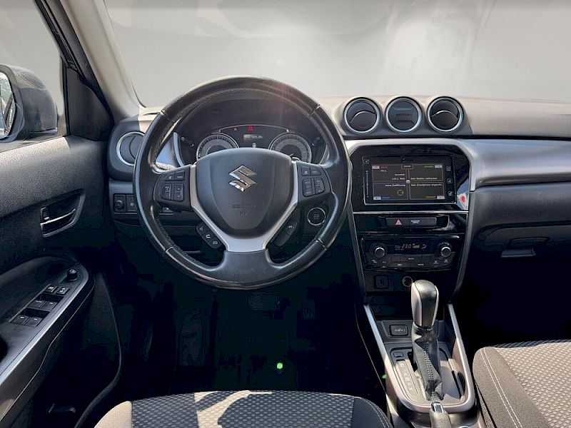 Suzuki Vitara 1,4 AllGrip Shine Aut. *8-fach Bereifung*