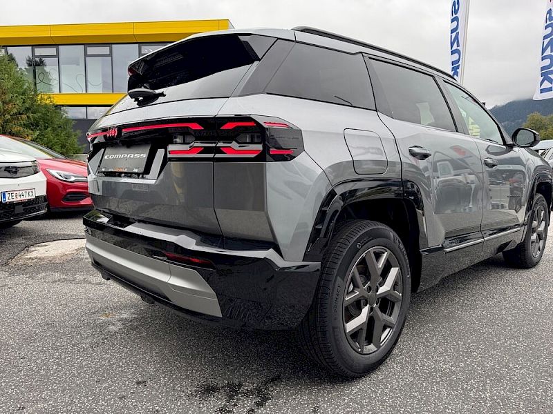 Jeep Compass 1.2 eDCT First Edition